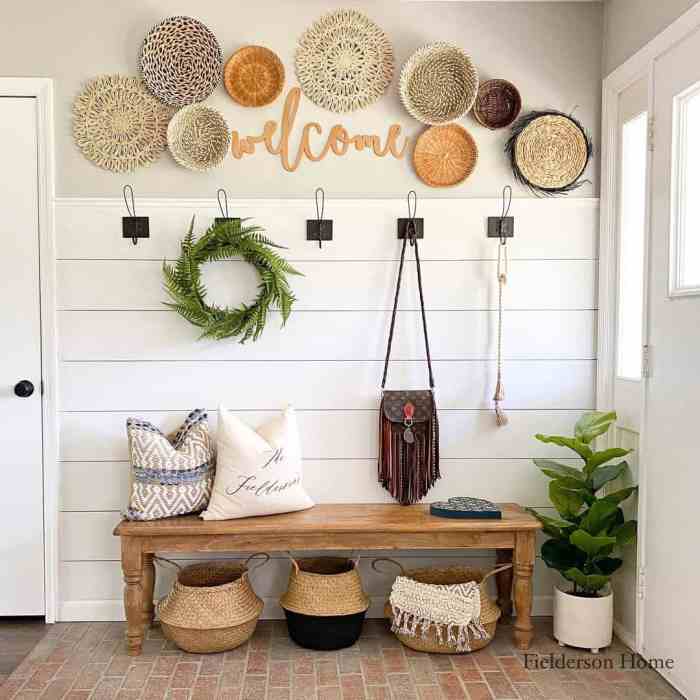 Foyer wall decor ideas