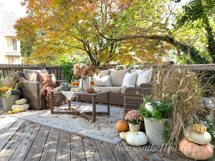 Decor ideas for deck